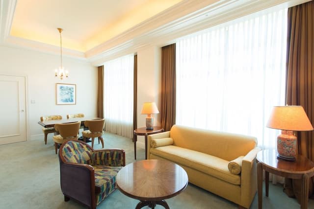[Park Side] Royal Suite (1 King Bed), Non Smoking (69 sqm)