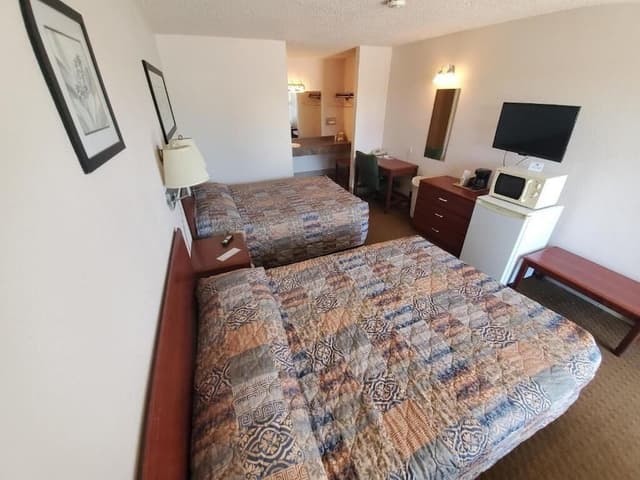 Standard Room, 2 Queen Beds, Non Smoking
