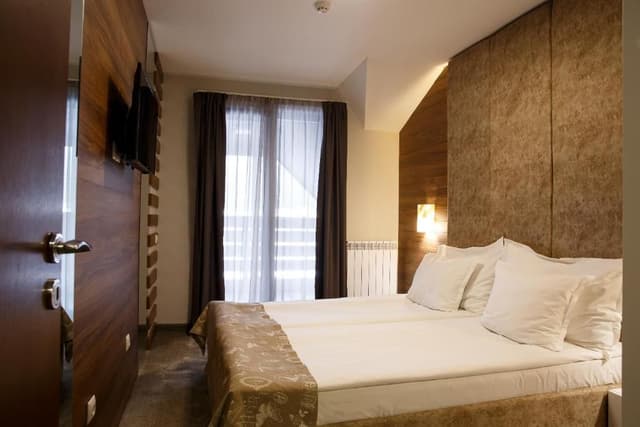 Two-Bedroom Apartment Lux
