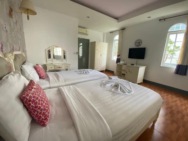 Deluxe Twin Room