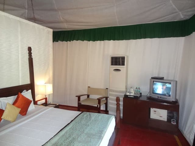 Deluxe Room, 1 Double Bed, Private Bathroom, Garden View