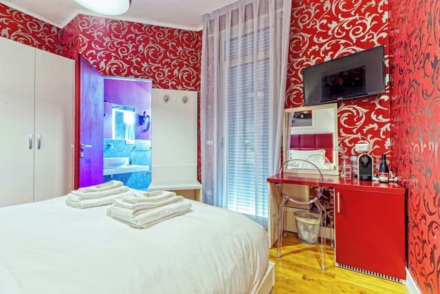 Classic Double or Twin Room, Balcony (Pettirosso)