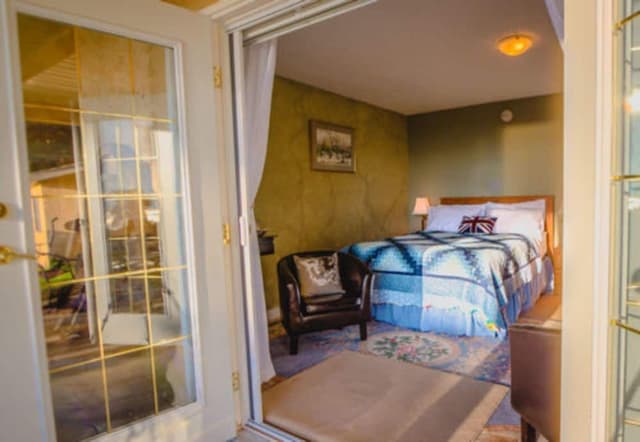 Room, 1 Queen Bed (Topaz)