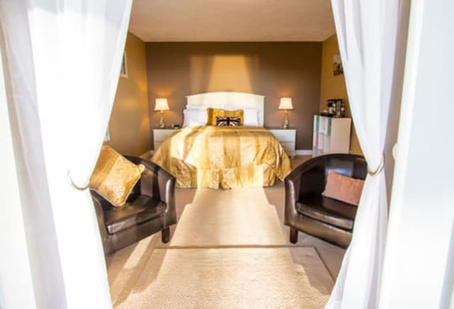 Room, 1 King Bed, Garden View (Amber)