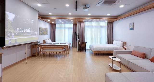 Pine One Suite