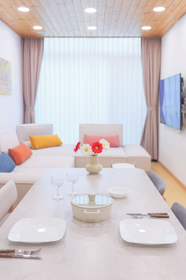 Pine One Suite