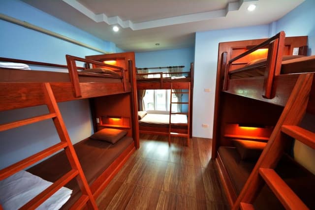 Mixed Dorm 6 Beds Upper - Lower
