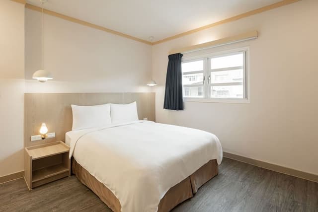 Elite Double Room, No Windows