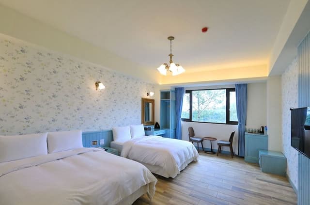 Basic Quadruple Room, 2 Double Beds