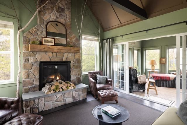 Bungalow, 1 King Bed (Dog Friendly | Adults only)