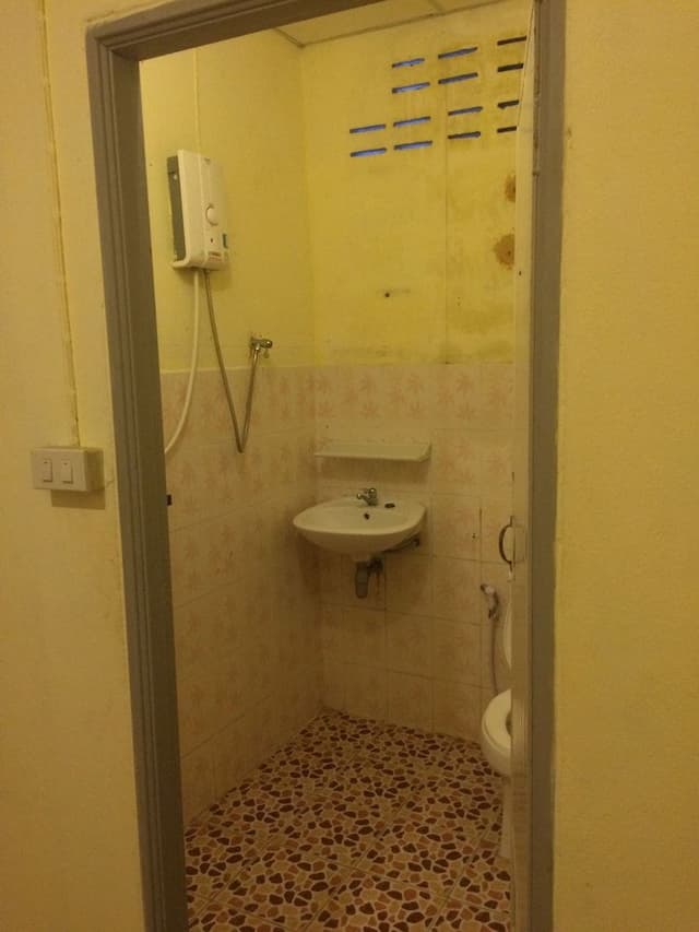 Mixed Dorm 6 Beds A/C