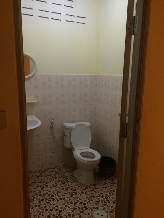 Mixed Dorm 6 Beds A/C