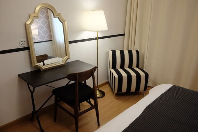 Deluxe Quadruple Room, Multiple Beds, 2 Bathrooms