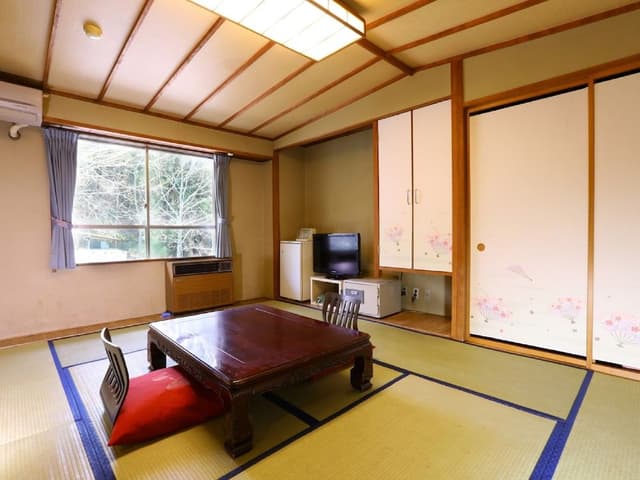 Japanese Room 10 Tatami mat (with bath tub and toilet)