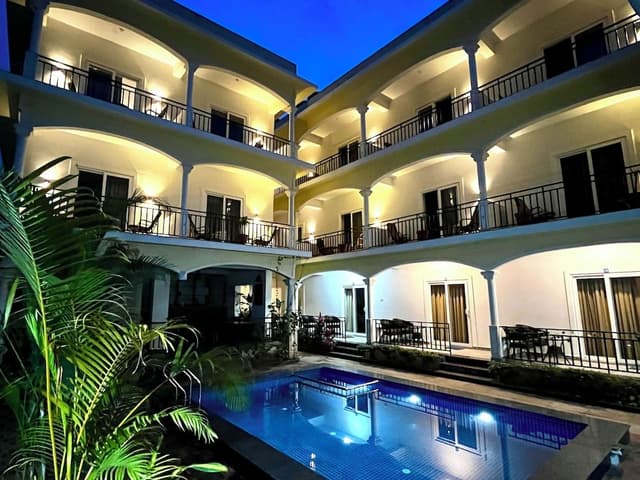 Superior Room, 1 King Bed, Balcony