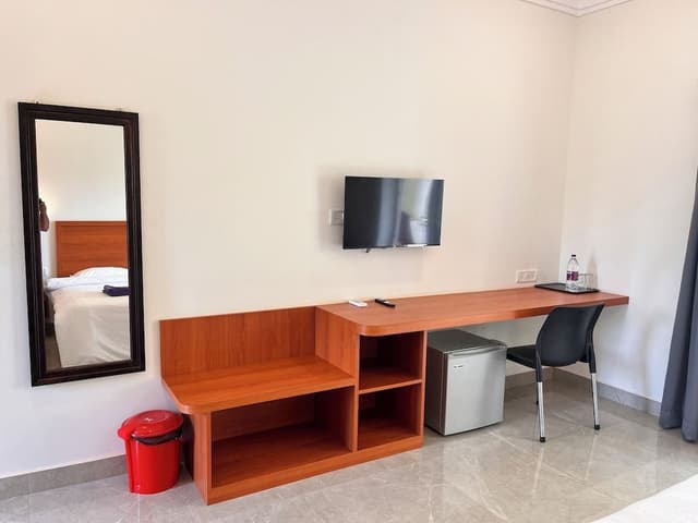 Superior Room, 1 King Bed, Balcony