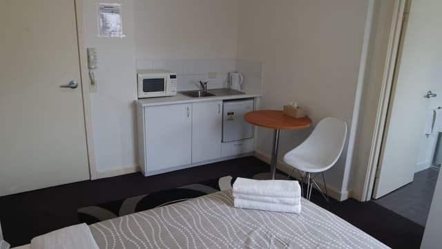 Economy Studio Suite, Accessible