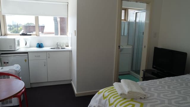 Economy Studio Suite, Accessible