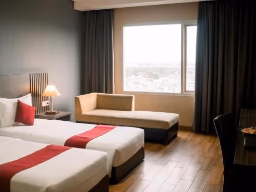 Deluxe Twin Beds