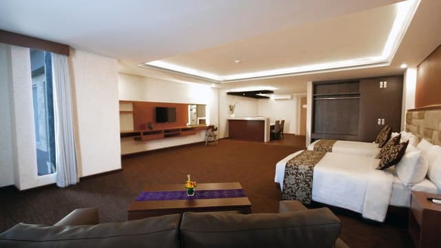Executive Suite