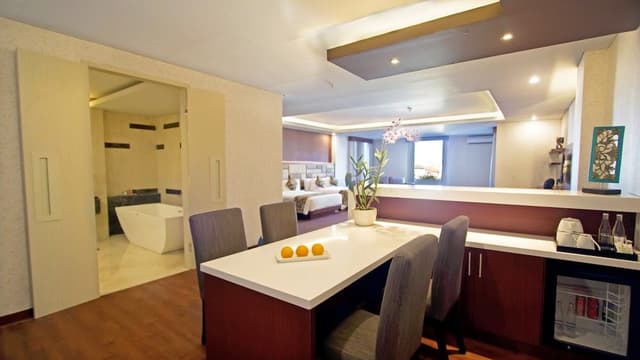Executive Suite