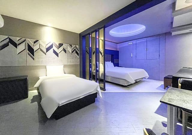 Business Twin Room