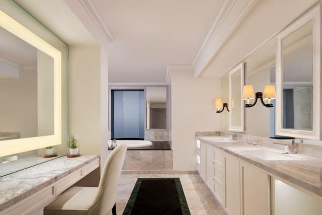 Chairman Suite, Executive Lounge Access, 2 Bedroom Suite, Bedroom 1: 1 King, Bedroom 2: 2 Twin