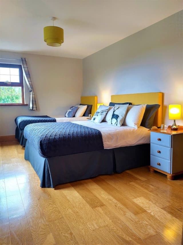 Triple Room (Room 2)