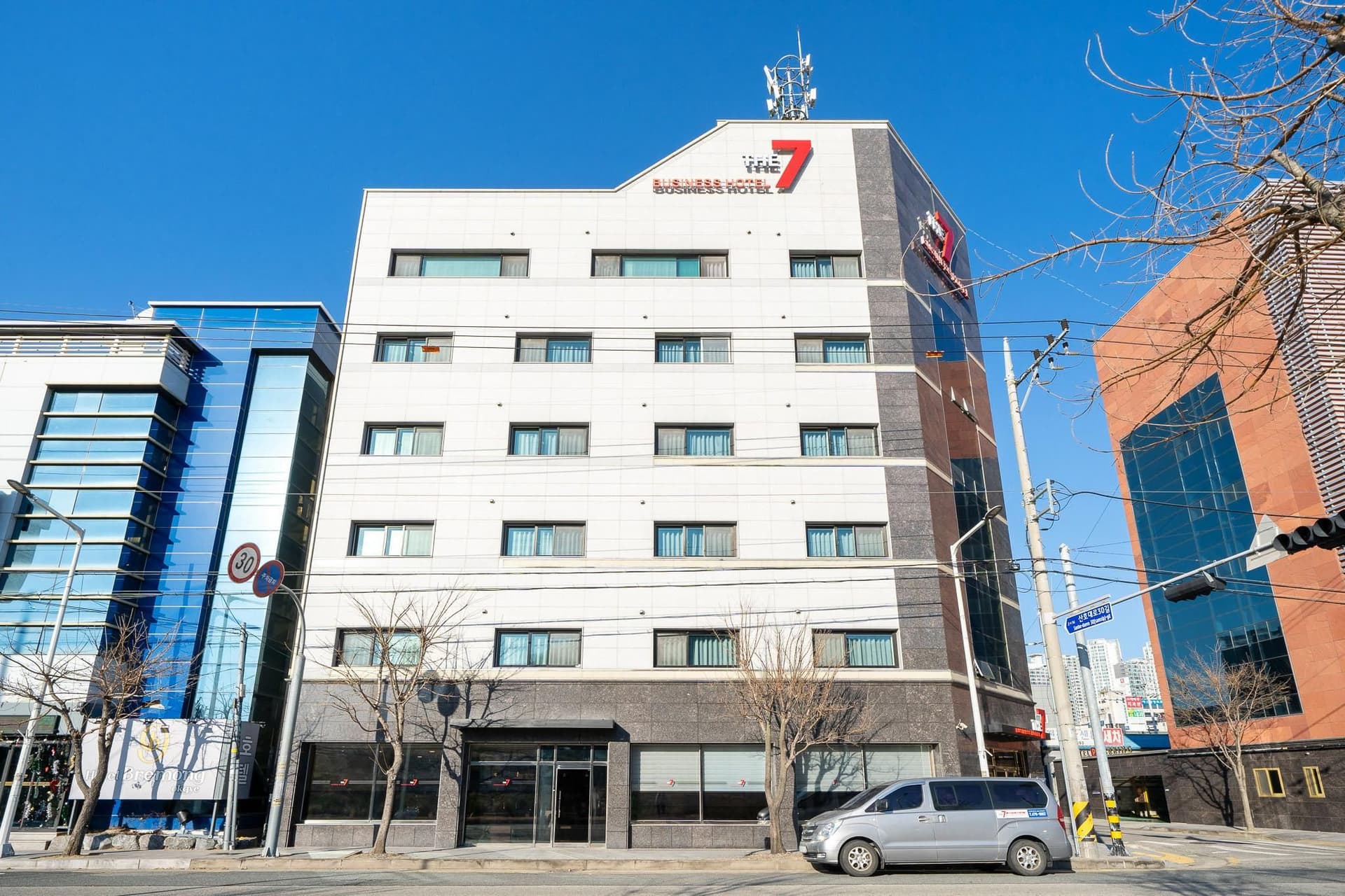 The 7 Business Hotel