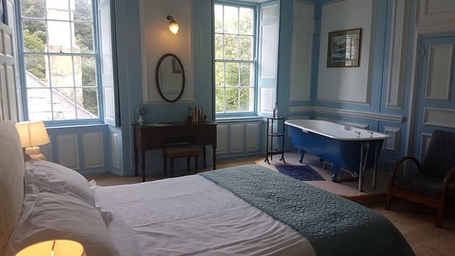 Double Room (Panelled Room)