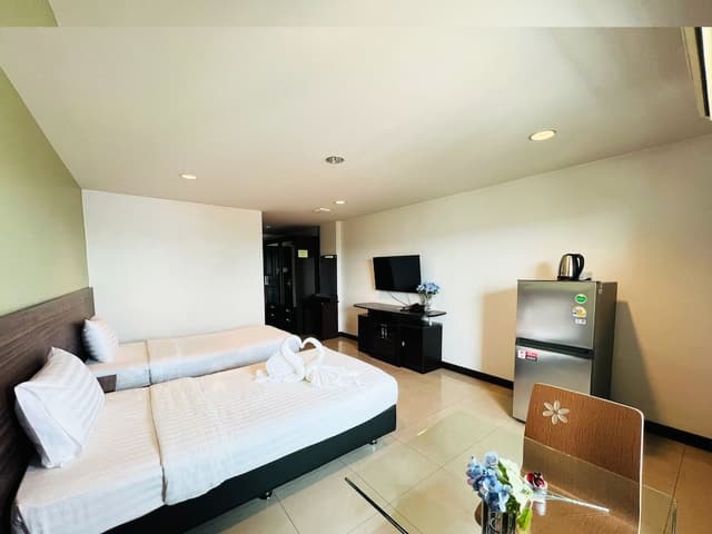 Premier Double Room Single Use, 2 Twin Beds