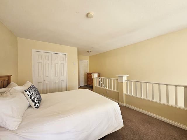 Basic Loft, 1 Queen Bed with Sofa bed, Courtyard Area