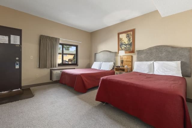 Basic Room, 2 Double Beds