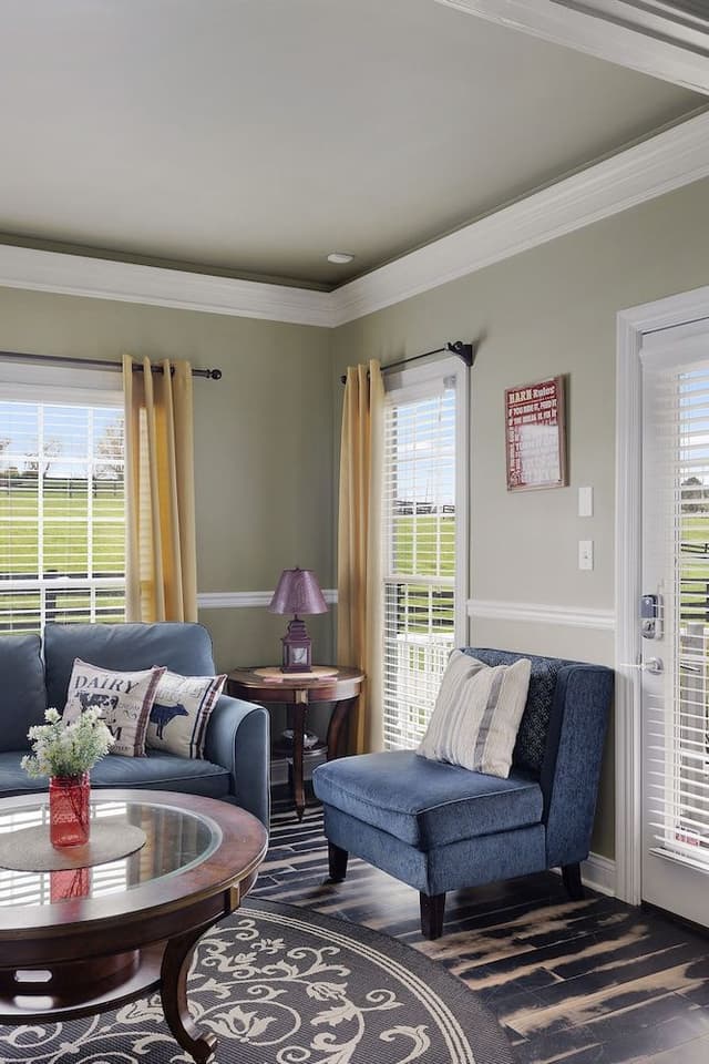 Signature Apartment, 1 King Bed with Sofa bed, Pets Allowed, Garden View