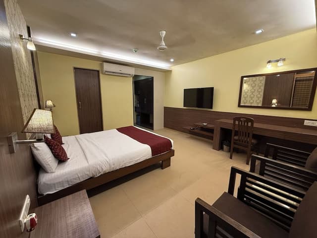 Deluxe Room, 1 Double Bed, Smoking