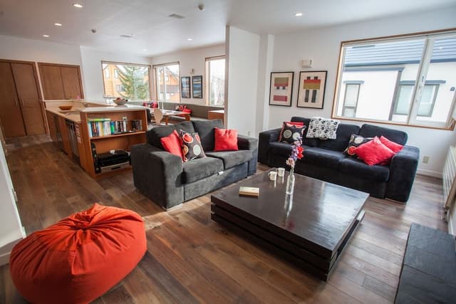 Townhome, 4 Bedrooms