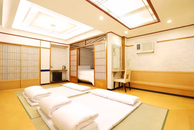 Deluxe Family Room