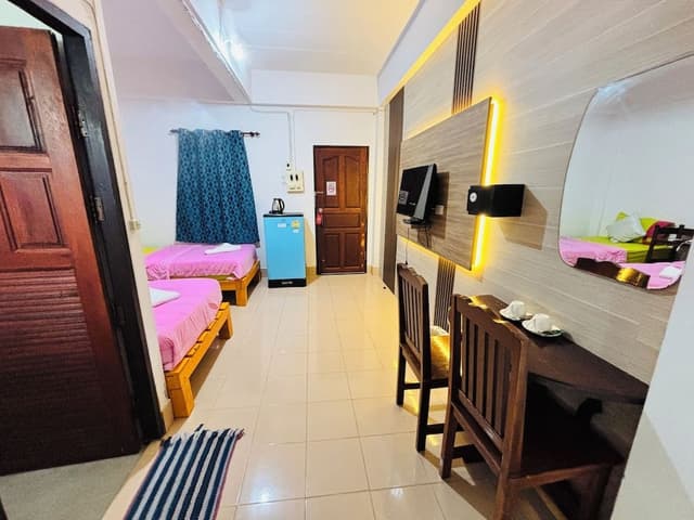 Standard Twin Room