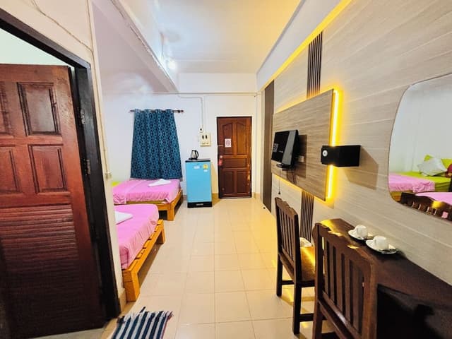 Standard Twin Room