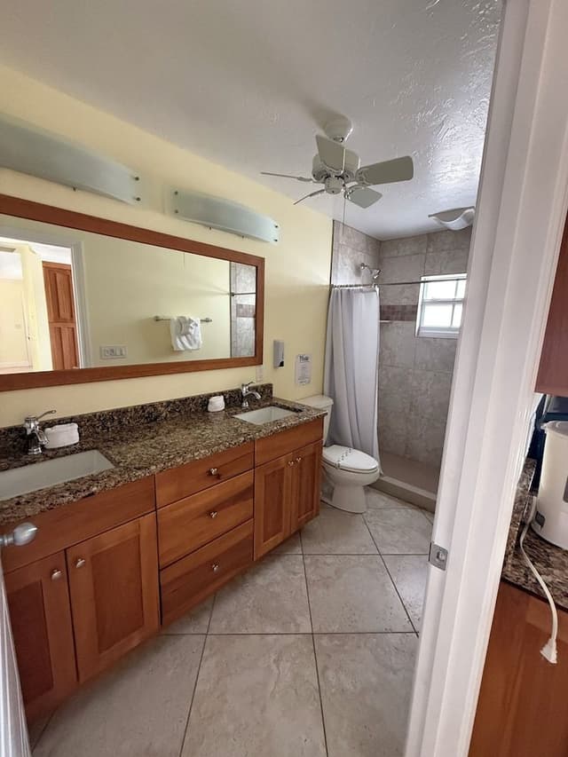Deluxe Condo, 2 Bedrooms