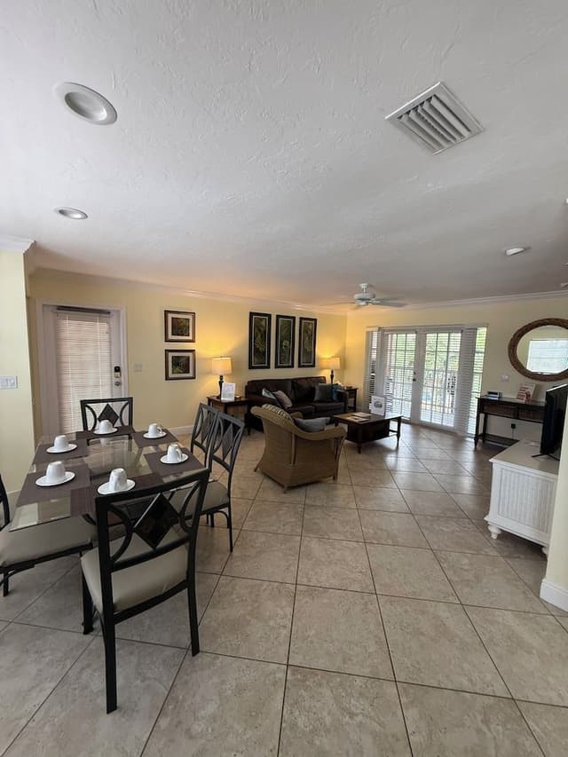 Deluxe Condo, 2 Bedrooms