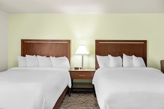Classic Suite, 2 Queen Beds, Mobility Accessible