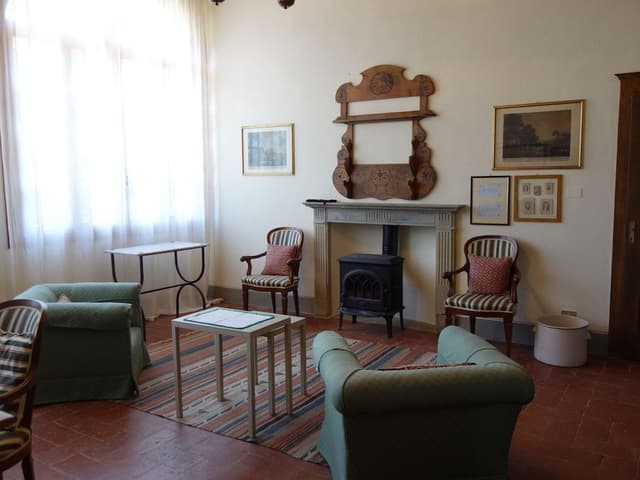 Deluxe Suite, 1 King Bed, Refrigerator, Executive Level