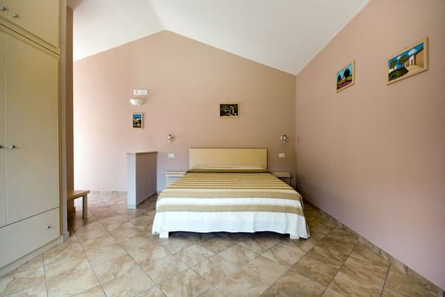 Double Room, 1 Queen Bed, Kitchenette