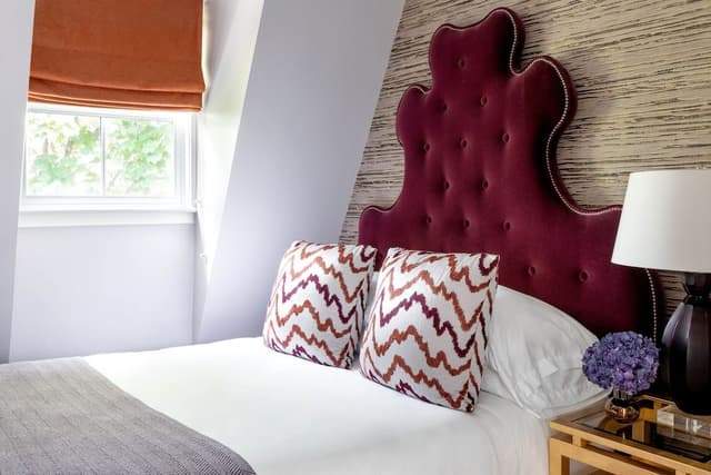 Queen Junior Suite (Free curated small plates breakfast included)