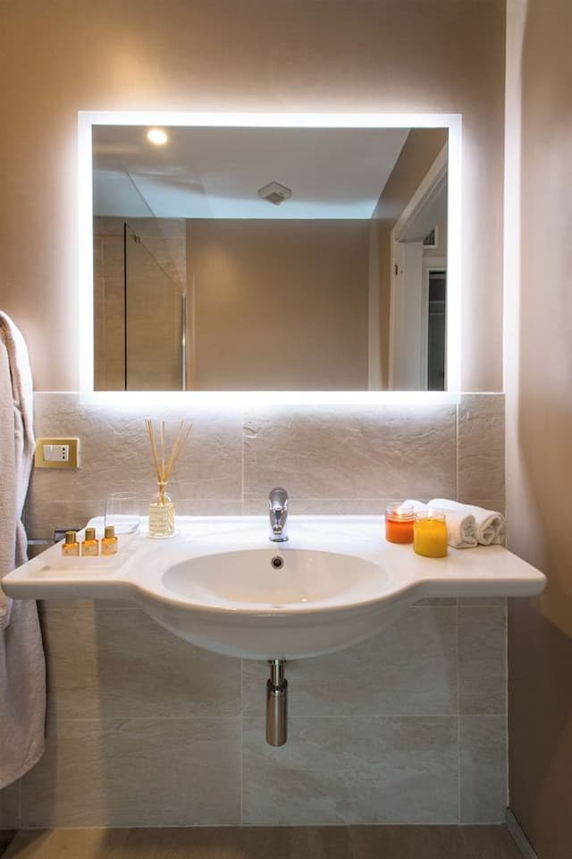 Standard Double Room (free spa access)