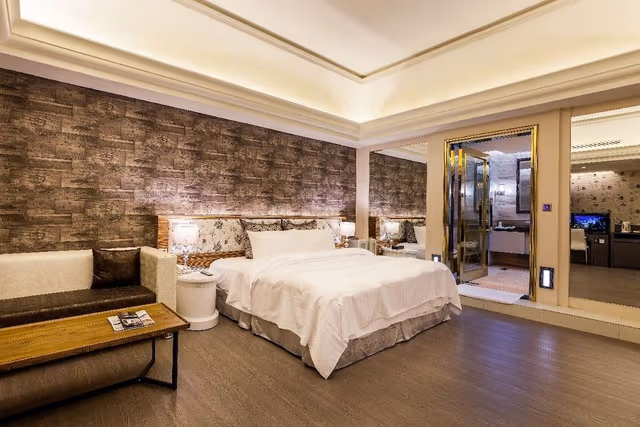 Luxury Suite
