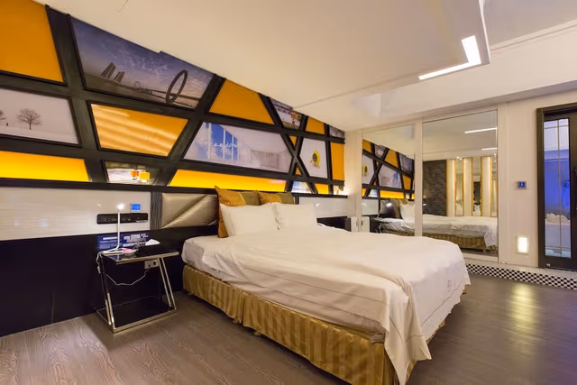 Design Double Room (Run of house, without massage chair)