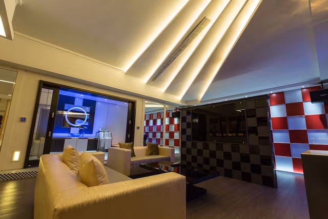 Design Double Room (Run of house, without massage chair)