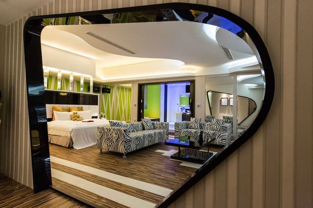 Design Double Room (Run of house, without massage chair)